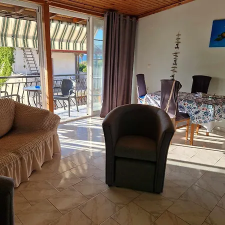 Apartament House *