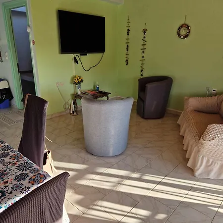 Apartament House *